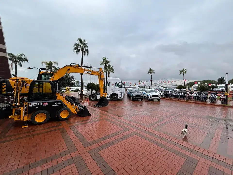 Antalya Büyükşehir hizmet filosu yenilendi: Yeni araçlar törenle tanıtıldı 3